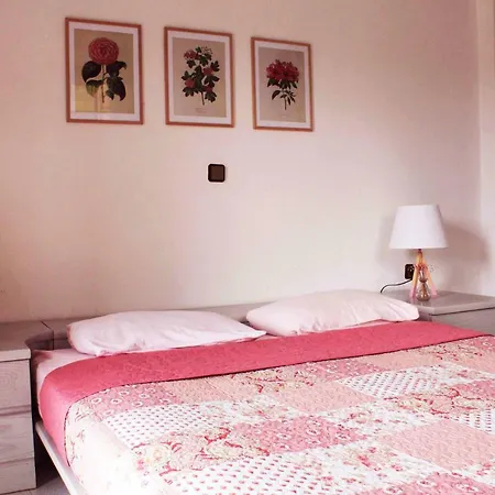 Ferienhaus Koel Ano Almiri