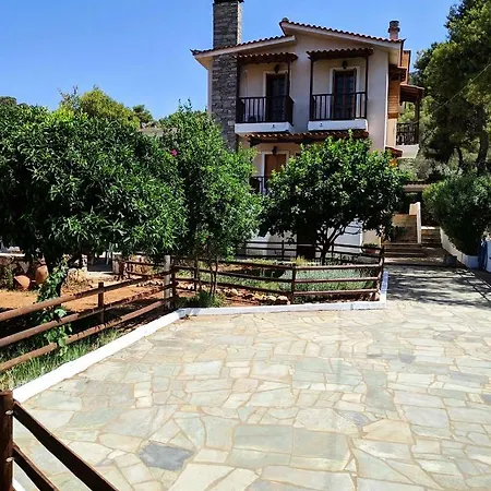 Koel Ferienhaus Ano Almiri